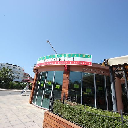 Menada Sea Regal Apartments 阳光海滩 外观 照片