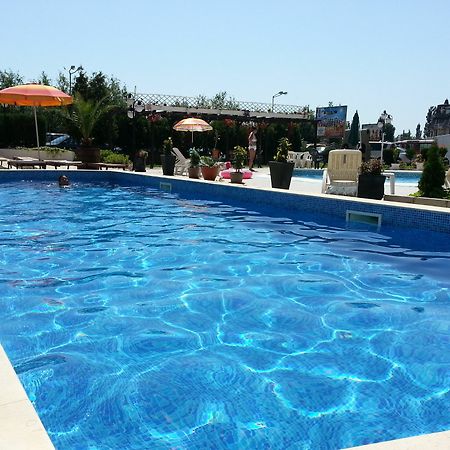 Menada Sea Regal Apartments 阳光海滩 外观 照片