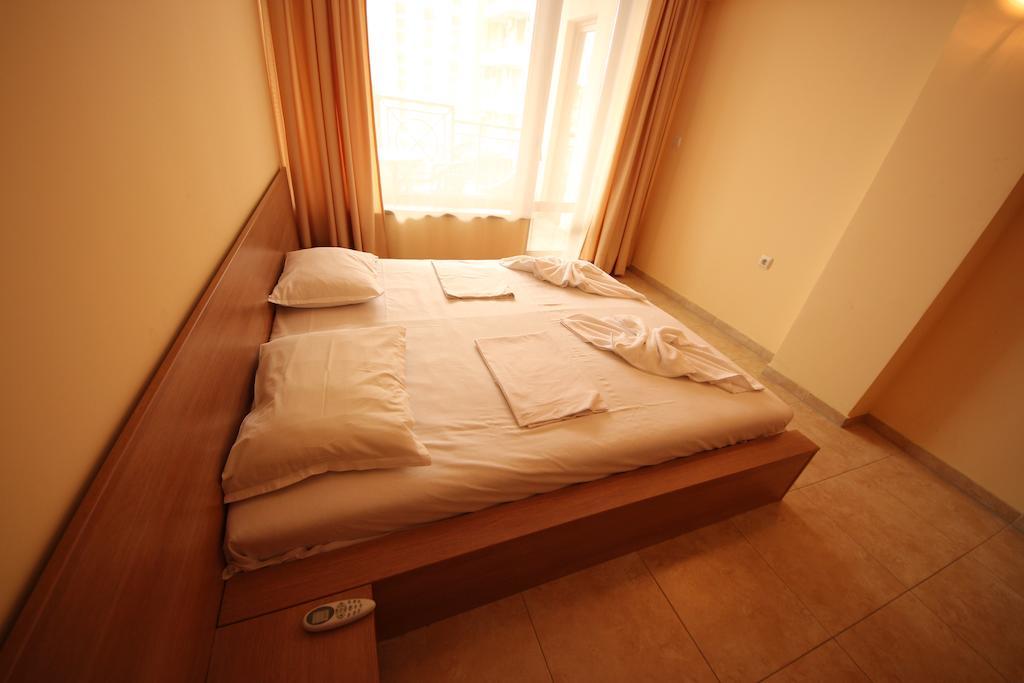 Menada Sea Regal Apartments 阳光海滩 客房 照片