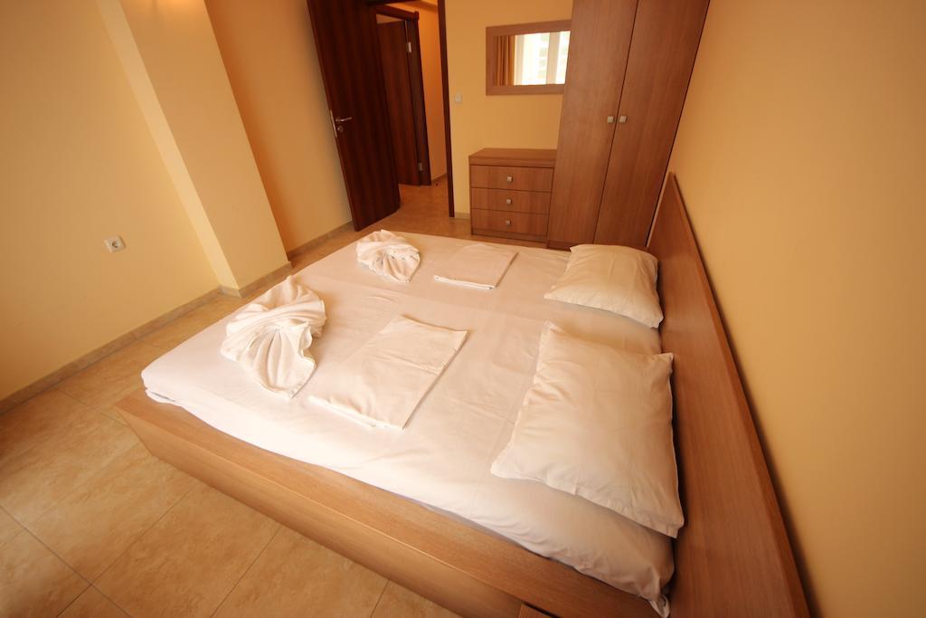Menada Sea Regal Apartments 阳光海滩 客房 照片
