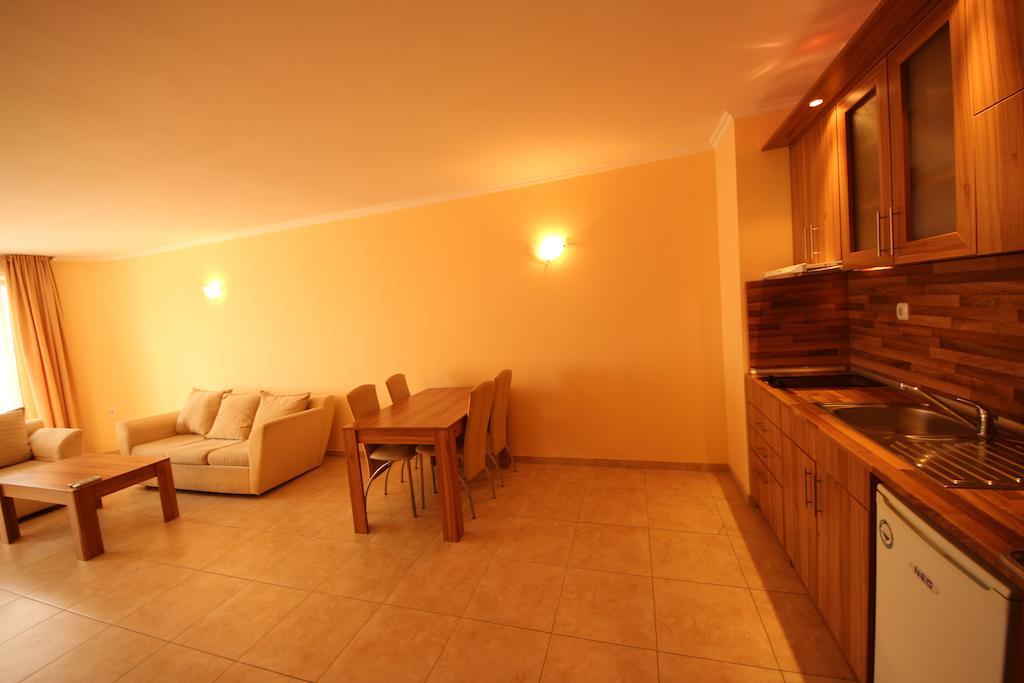 Menada Sea Regal Apartments 阳光海滩 客房 照片