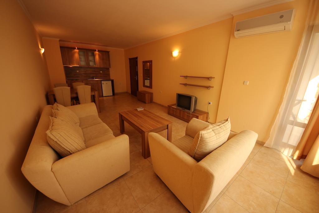 Menada Sea Regal Apartments 阳光海滩 客房 照片