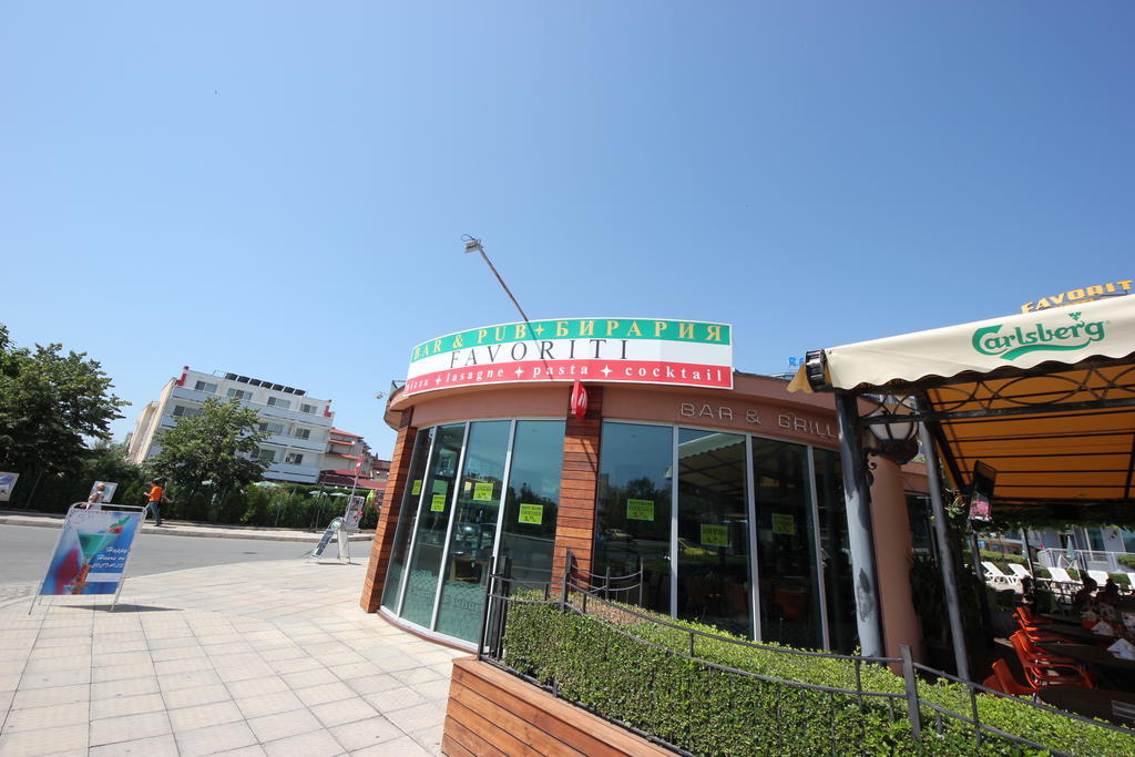 Menada Sea Regal Apartments 阳光海滩 外观 照片