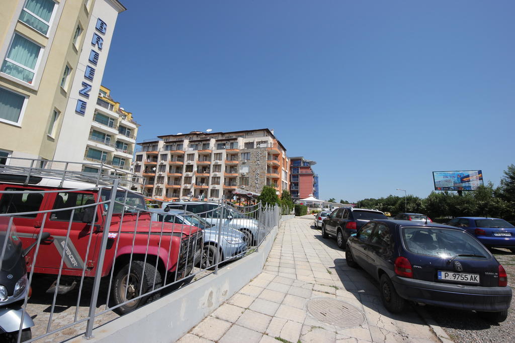 Menada Sea Regal Apartments 阳光海滩 外观 照片