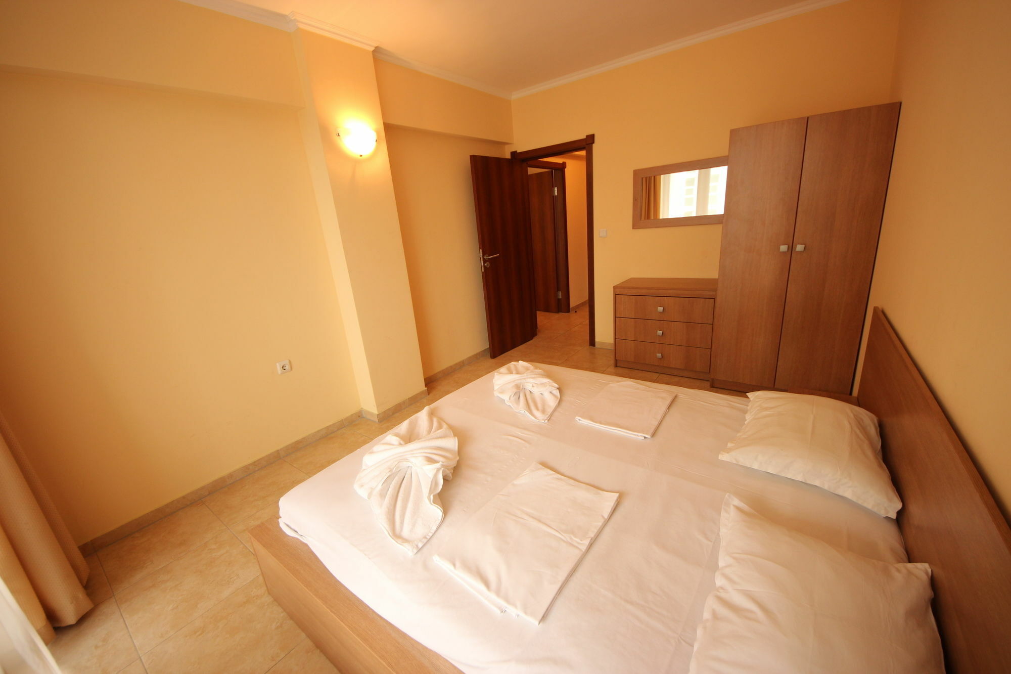 Menada Sea Regal Apartments 阳光海滩 外观 照片