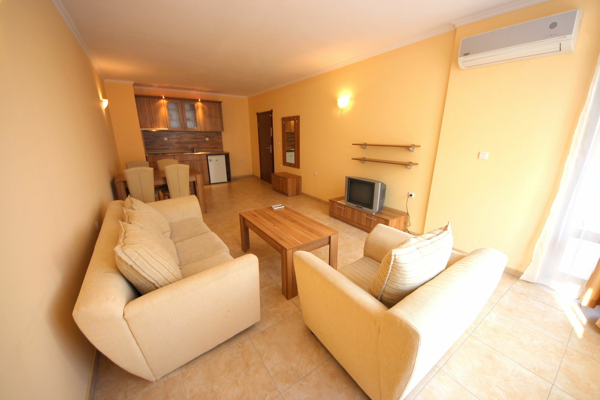 Menada Sea Regal Apartments 阳光海滩 外观 照片